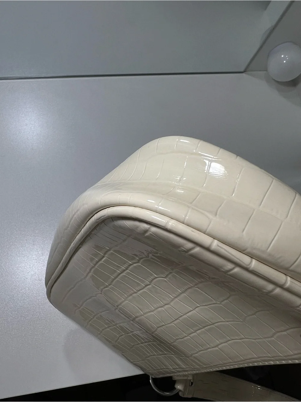 H&M Cream Croc-Embossed Shoulder Bag - Minimal Chic